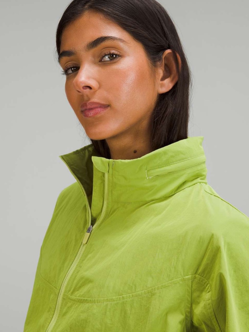 Lululemon Lightweight Hooded Jacket - Size 4 - Picture 15 of 16